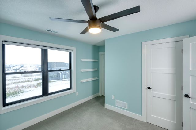 5204 149th Street, Urbandale, IA 50323