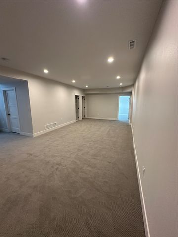 5204 149th Street, Urbandale, IA 50323