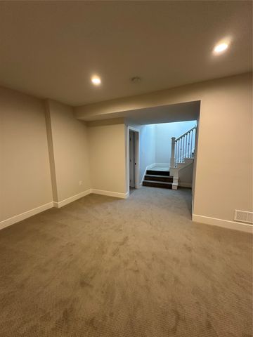 5204 149th Street, Urbandale, IA 50323