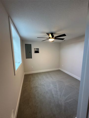 5204 149th Street, Urbandale, IA 50323