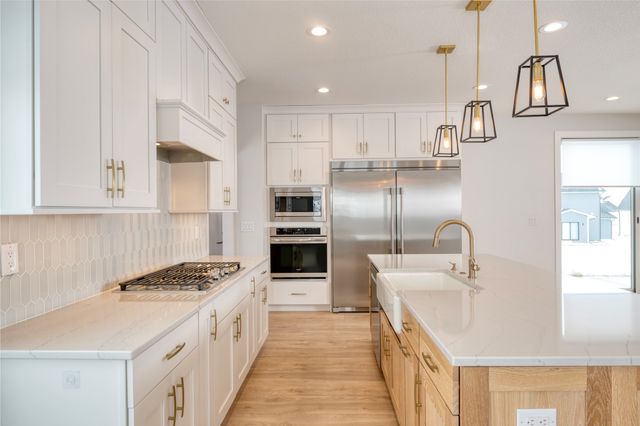 5204 149th Street, Urbandale, IA 50323