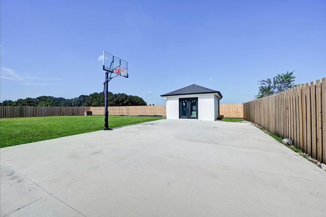 215 Olivia Drive, Thibodaux, LA 70301