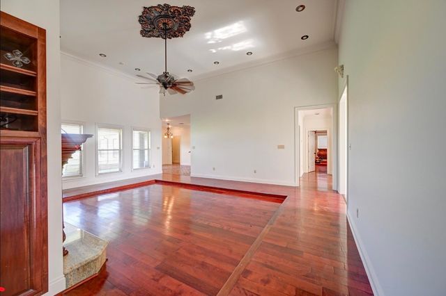 215 Olivia Drive, Thibodaux, LA 70301
