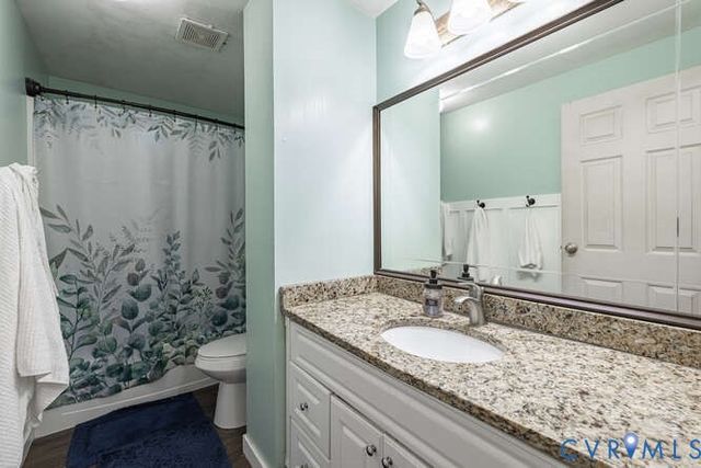 1329 Wadsworth Dr, Chesterfield, VA 23236