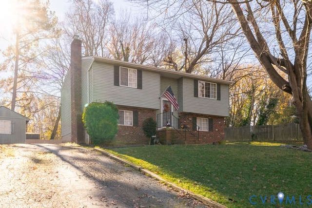 1329 Wadsworth Dr, Chesterfield, VA 23236