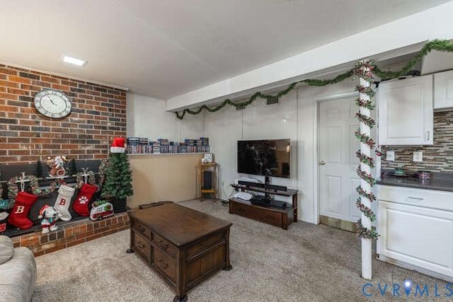 1329 Wadsworth Dr, Chesterfield, VA 23236