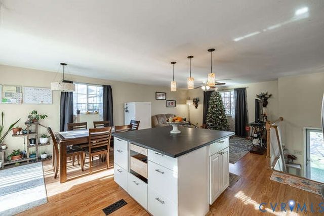 1329 Wadsworth Dr, Chesterfield, VA 23236