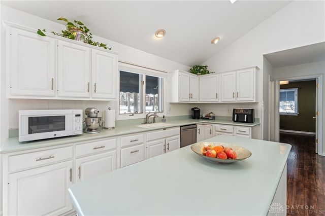 2260 Vienna Parkway, Dayton, OH 45459