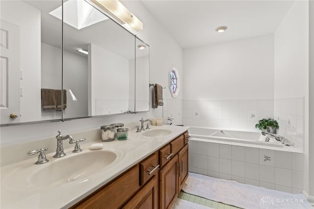 2260 Vienna Parkway, Dayton, OH 45459