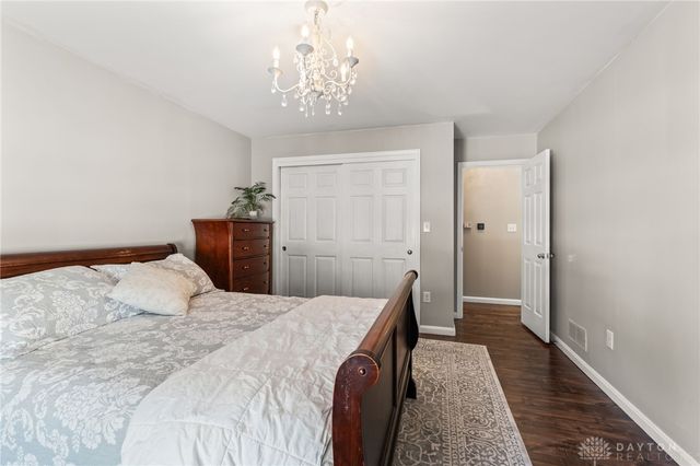 2260 Vienna Parkway, Dayton, OH 45459