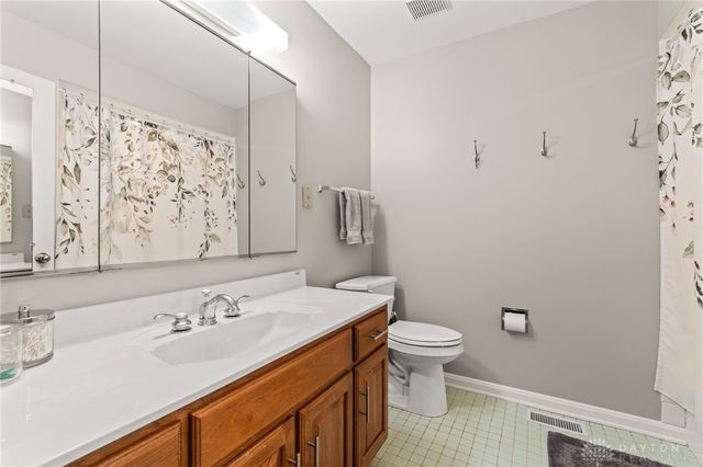 2260 Vienna Parkway, Dayton, OH 45459