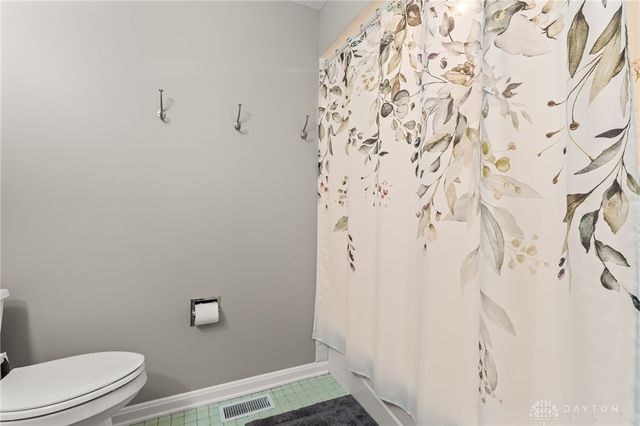 2260 Vienna Parkway, Dayton, OH 45459