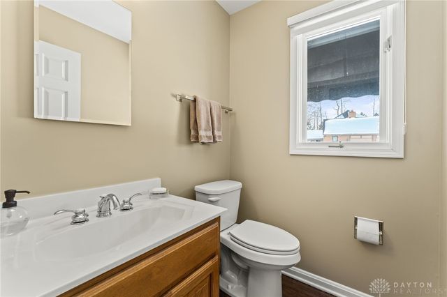 2260 Vienna Parkway, Dayton, OH 45459