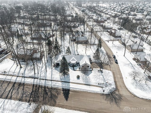 2260 Vienna Parkway, Dayton, OH 45459