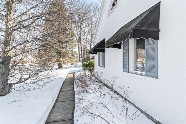 2260 Vienna Parkway, Dayton, OH 45459