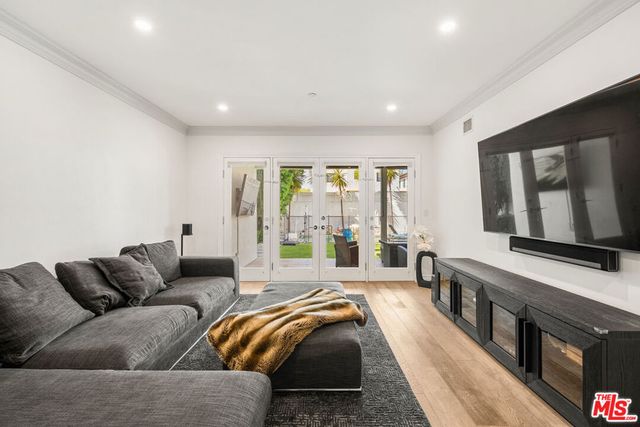 317 S Swall Drive, Beverly Hills, CA 90211