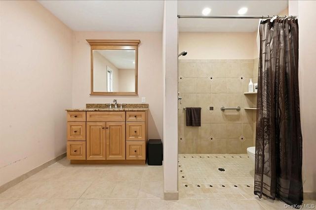 244 Neptune Avenue, West Babylon, NY 11704