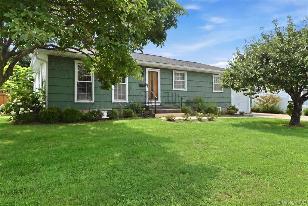 244 Neptune Avenue, West Babylon, NY 11704