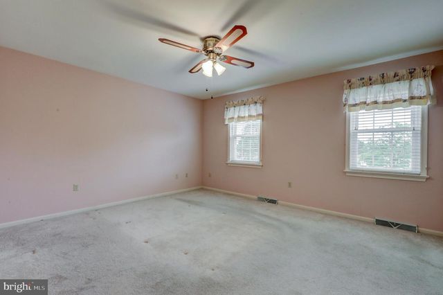 68 ASHLEA VILLAGE, New Holland, PA 17557