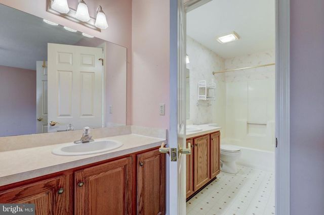 68 ASHLEA VILLAGE, New Holland, PA 17557