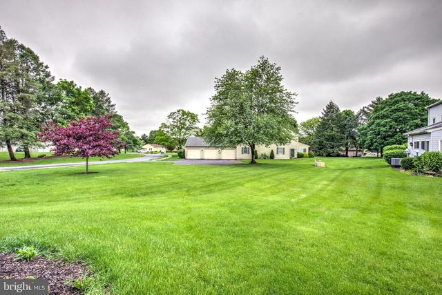 68 ASHLEA VILLAGE, New Holland, PA 17557