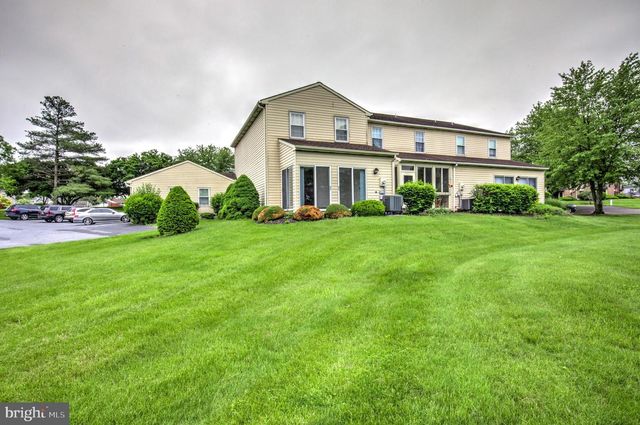 68 ASHLEA VILLAGE, New Holland, PA 17557