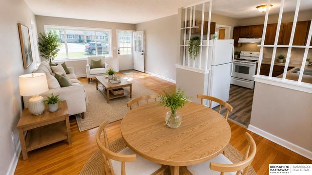 7452 Rogers Road, Omaha, NE 68124