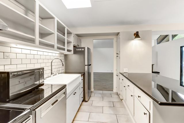 4709 McNeese Ct, Sacramento, CA 95841