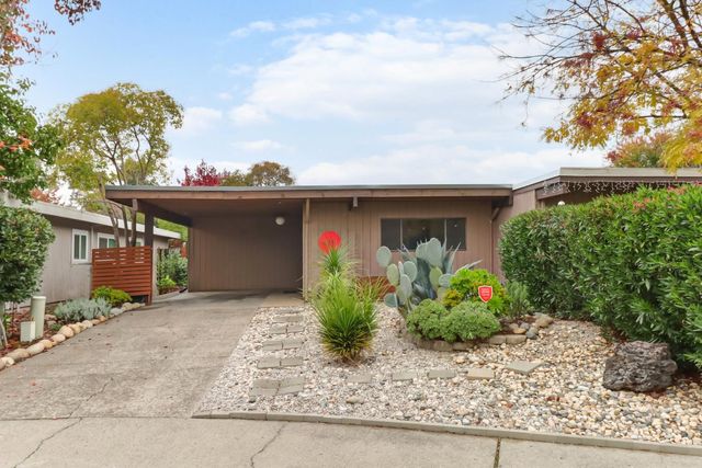 4709 McNeese Ct, Sacramento, CA 95841