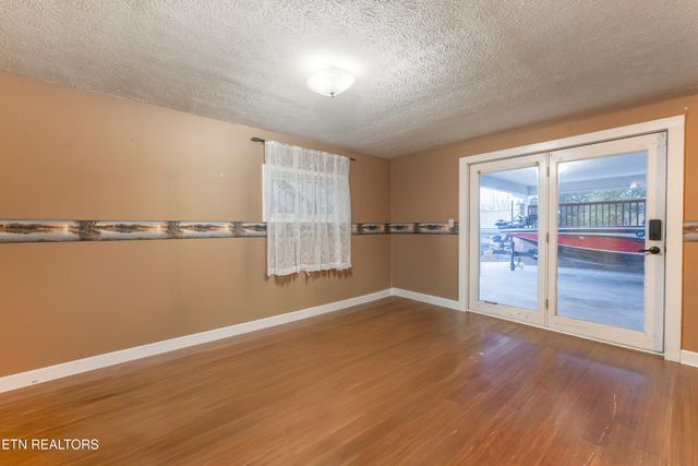 115 Oak Lane, Caryville, TN 37714