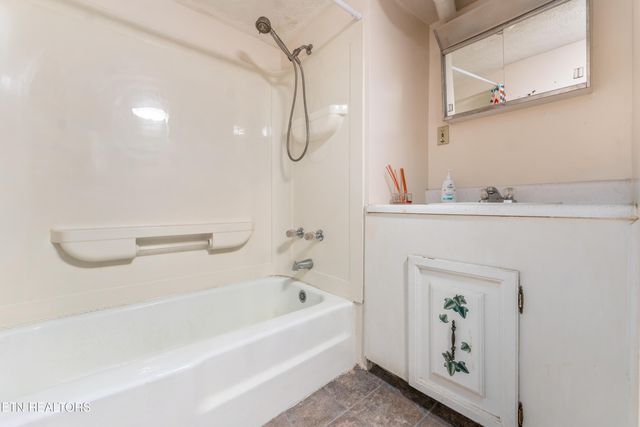 115 Oak Lane, Caryville, TN 37714