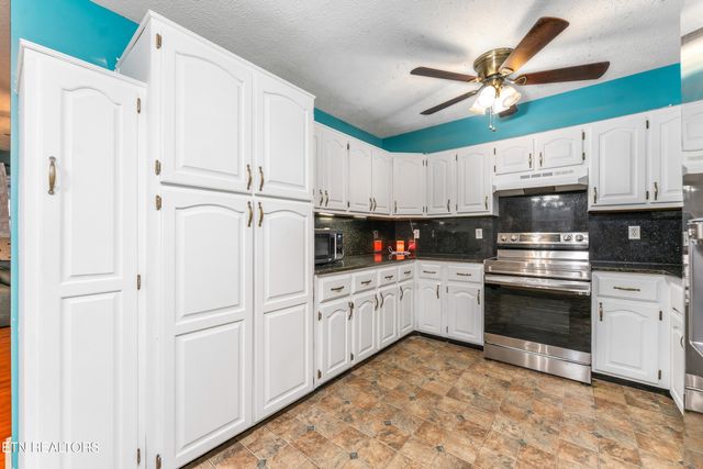 115 Oak Lane, Caryville, TN 37714