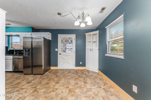 115 Oak Lane, Caryville, TN 37714