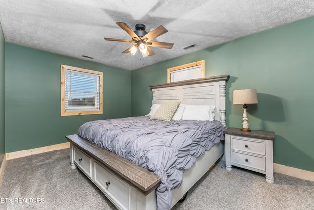 115 Oak Lane, Caryville, TN 37714