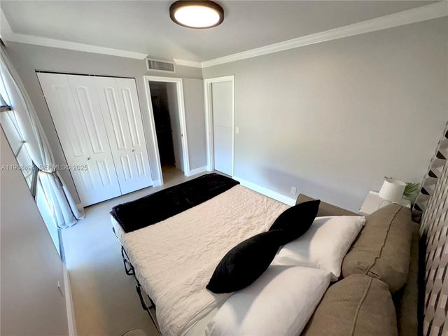 20500 W Country Club Drive 501, Aventura, FL 33180