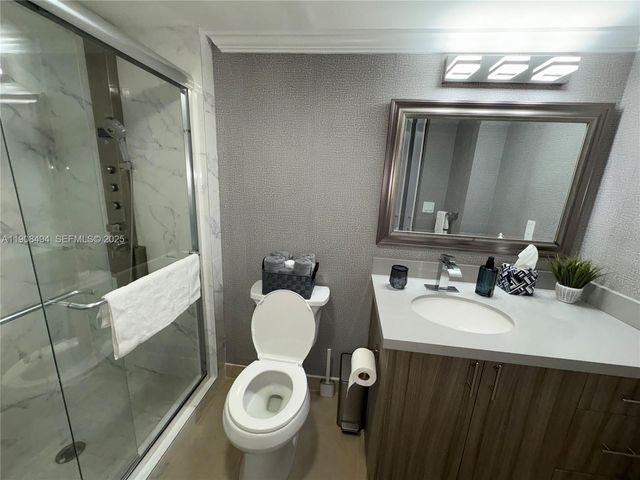20500 W Country Club Drive 501, Aventura, FL 33180