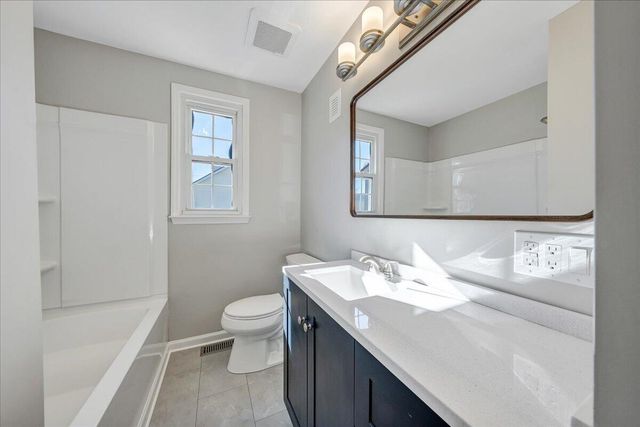 2105 Mountain AVE, Salem, VA 24153