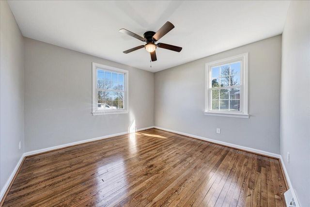 2105 Mountain AVE, Salem, VA 24153