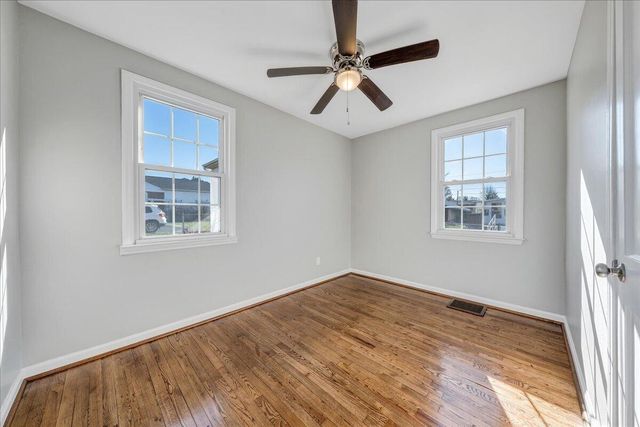 2105 Mountain AVE, Salem, VA 24153