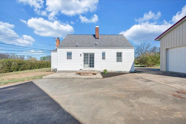 2105 Mountain AVE, Salem, VA 24153