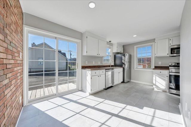 2105 Mountain AVE, Salem, VA 24153