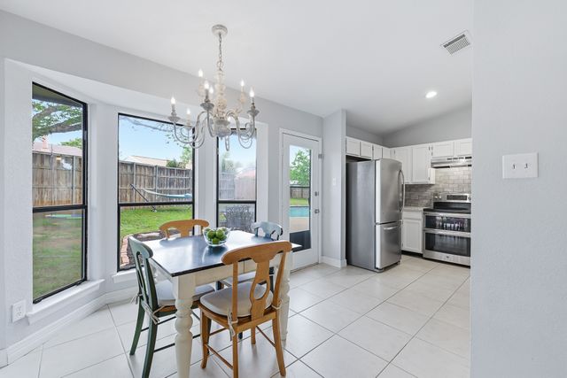 1814 Leafwood Court, Grapevine, TX 76051