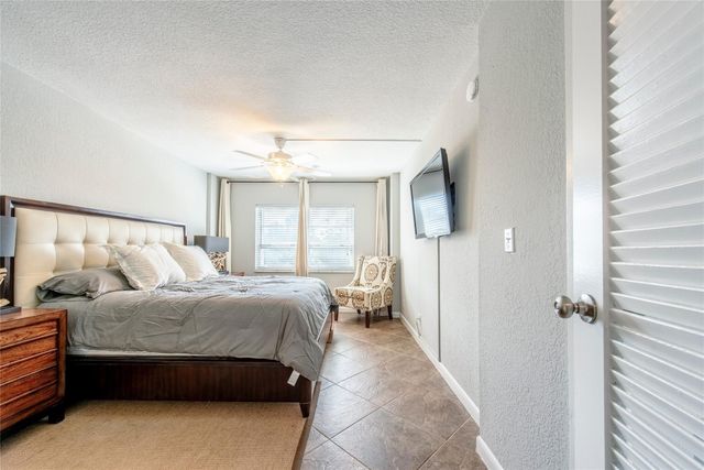 1831 NE 38th St 206, Fort Lauderdale, FL 33308