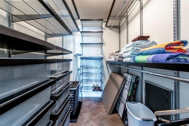 1831 NE 38th St 206, Fort Lauderdale, FL 33308