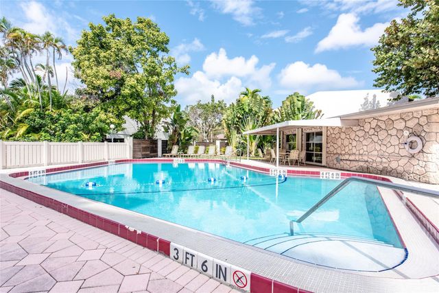 1831 NE 38th St 206, Fort Lauderdale, FL 33308