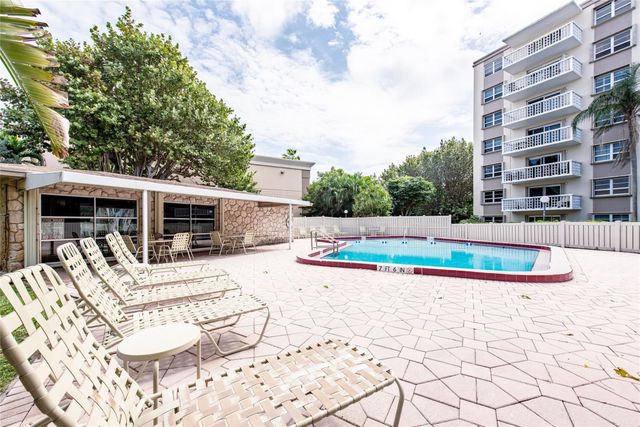 1831 NE 38th St 206, Fort Lauderdale, FL 33308