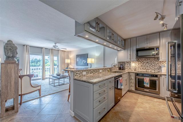 1831 NE 38th St 206, Fort Lauderdale, FL 33308