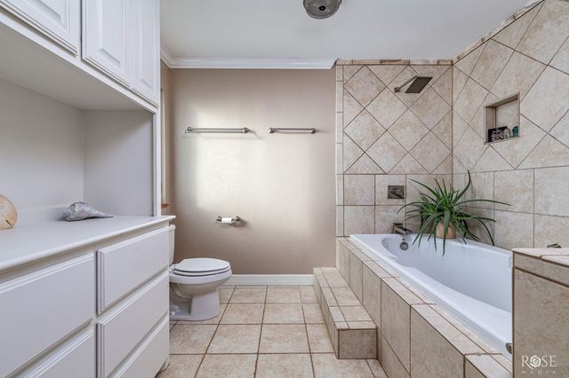 60 Loch Lomond Road, San Angelo, TX 76901