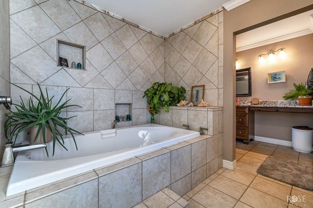 60 Loch Lomond Road, San Angelo, TX 76901