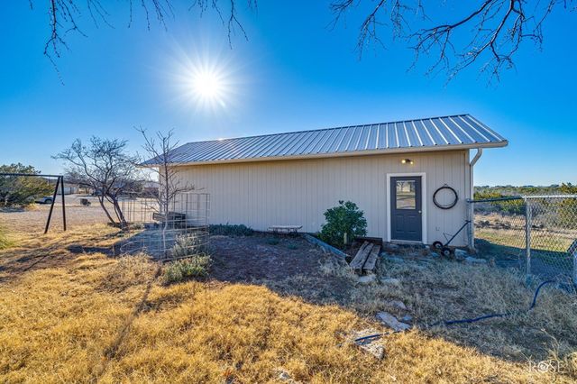 60 Loch Lomond Road, San Angelo, TX 76901
